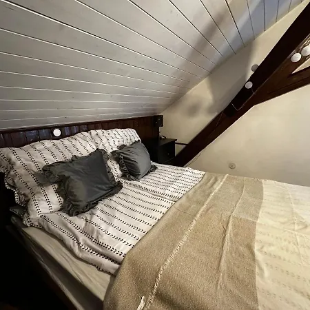 Podkrovni V Ceskem Dubu Appartement *